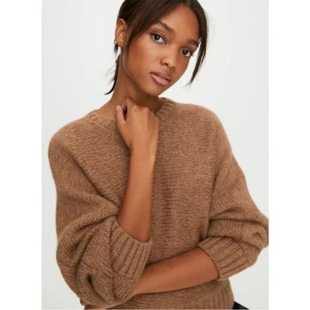 Aritzia Babaton Day Off Sweater 100% Alpaca Size S